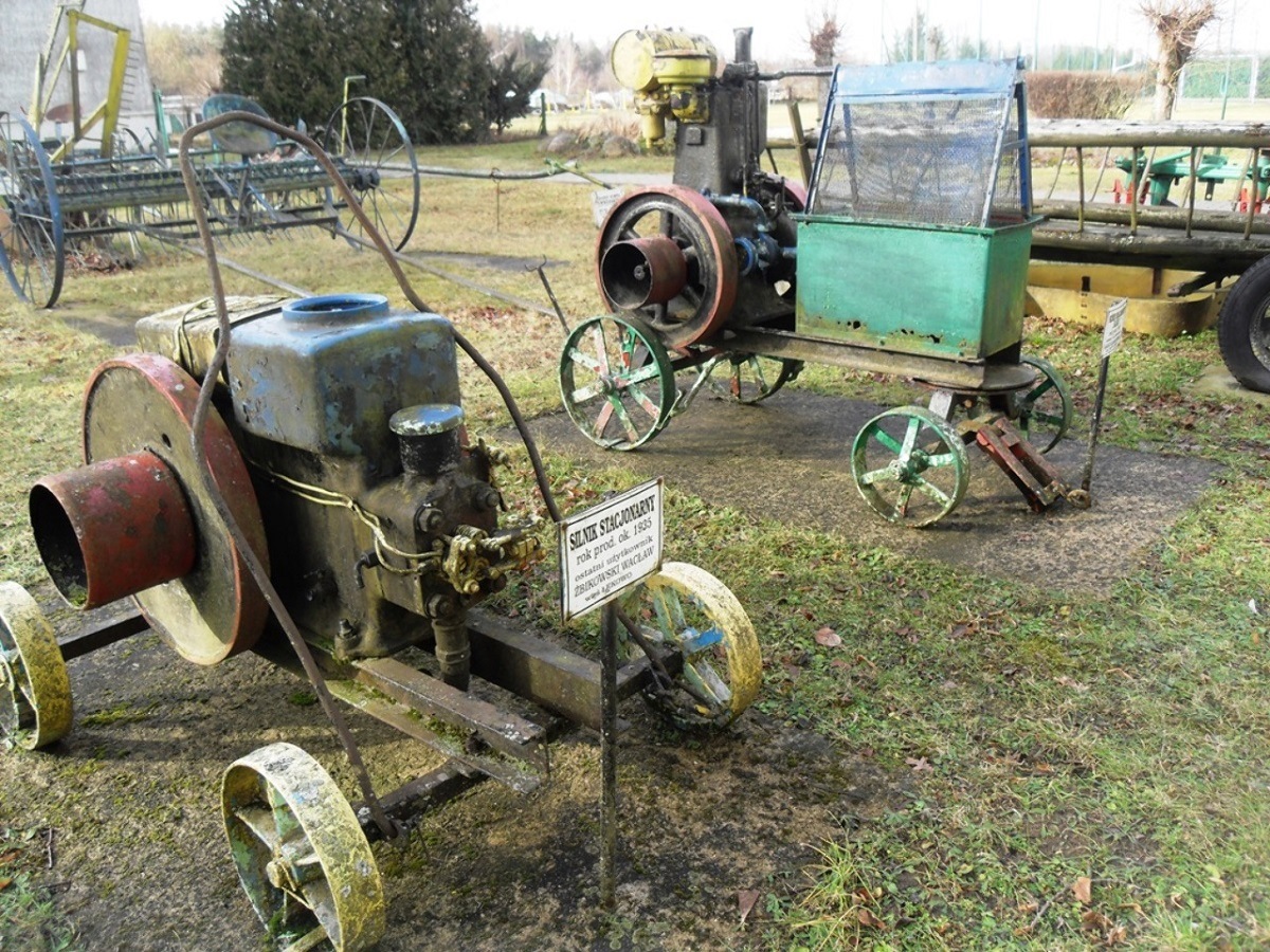 Wystawa plenerowa w Muzeum Sprzętu Rolniczego. 