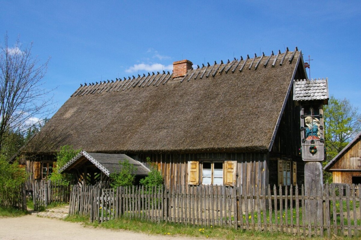 Dworek drobnoszlachecki z Trzebunia, powiat kościerski